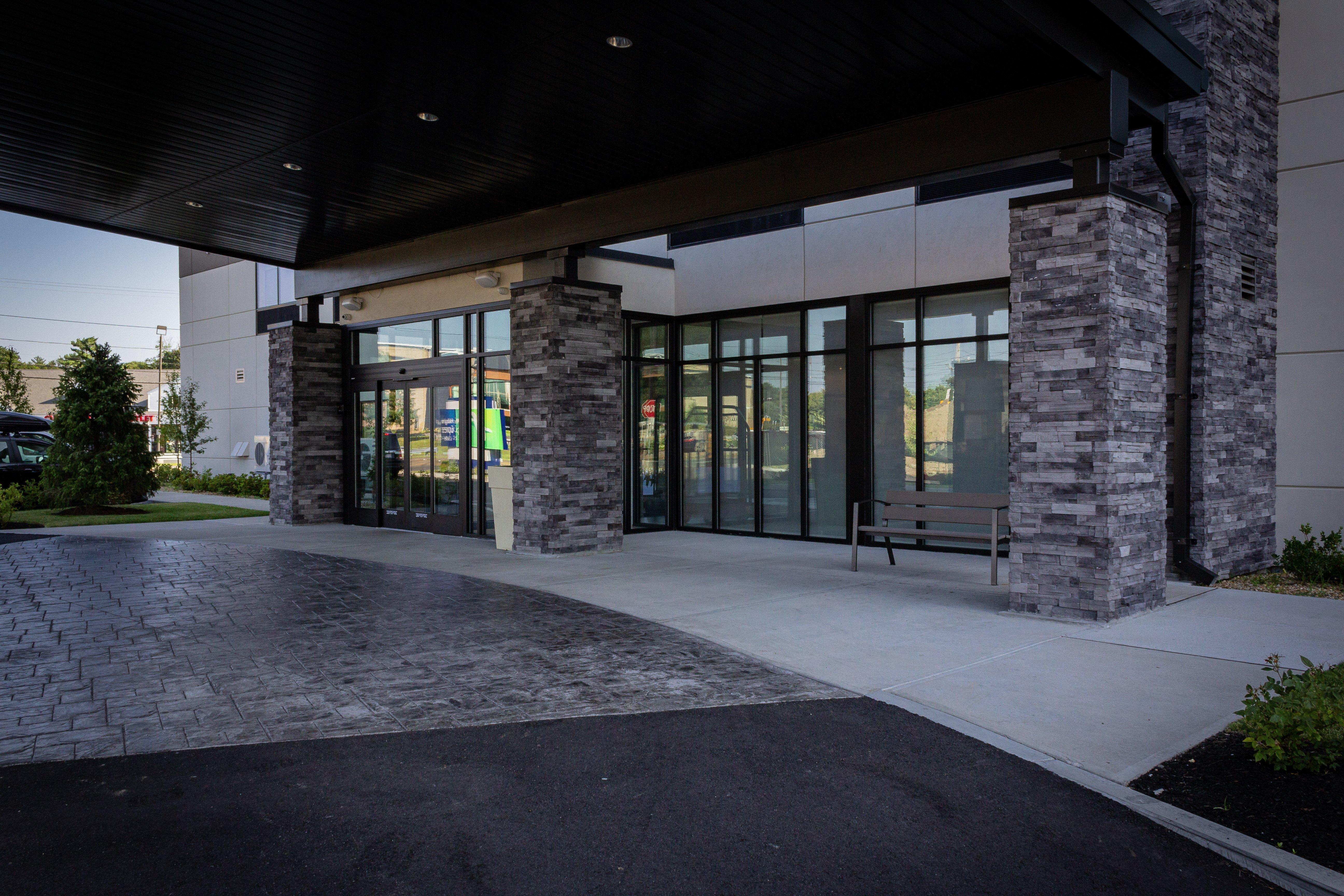 Holiday Inn Express & Suites - Boston South - Randolph, An Ihg Hotel Exterior photo